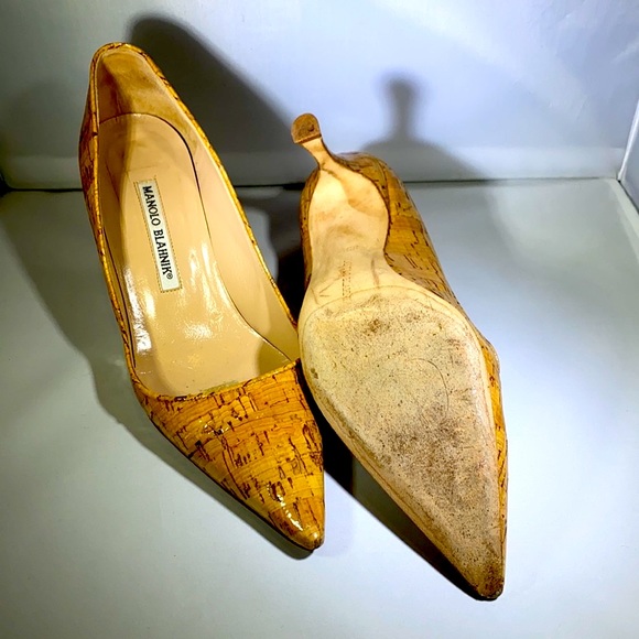 Manolo Blahnik Pump 36 1/2 Patent Cork - Picture 5 of 8
